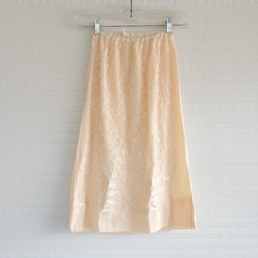 Vanity Fair Vintage Cream Lace Midi/Maxi Slip Skirt
